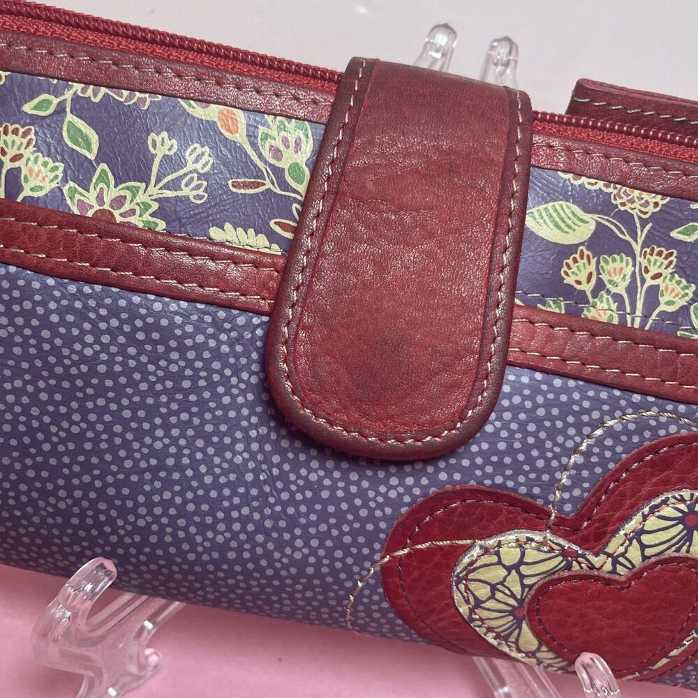 FOSSIL LEATHER WALLET With Heart Vtg Fossil Key Card ID Coin Organizer - Picture 2 of 12